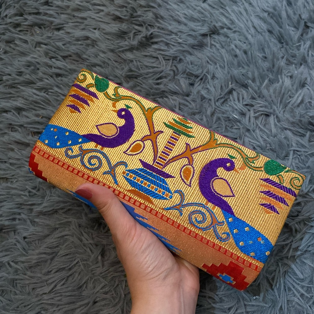 Paithani style handbag/clutch with gold and pink details from India